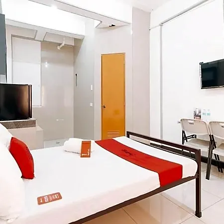 Reddoorz Plus Near Tambo Paranaque