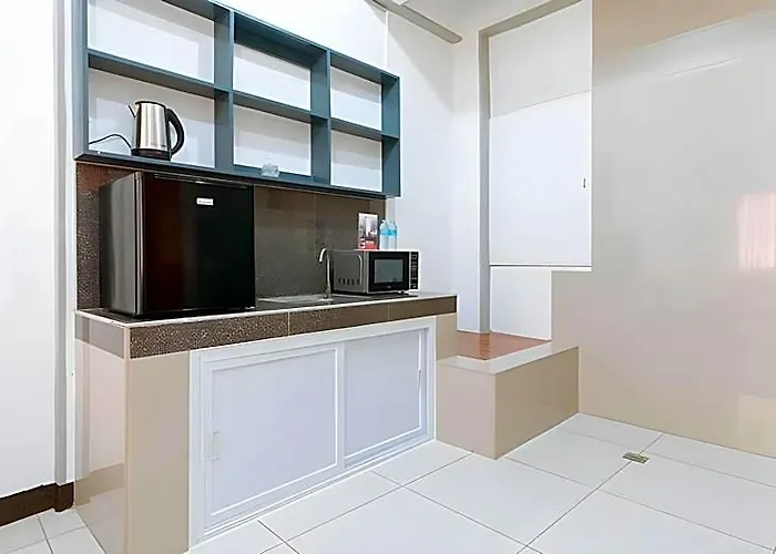 Hotel Reddoorz Near Tambo Paranaque *